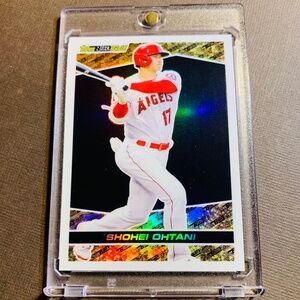 Shohei Ohtani Topps Chrome Refractor Baseball Card ~ Los Angeles Dodgers